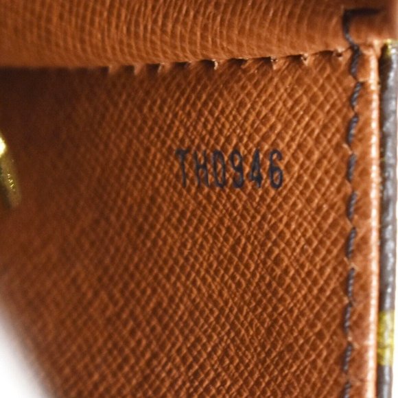 Authentic LOUIS VUITTON Saint Cloud MM Shoulder Bag Monogram Leather Brown - Picture 6 of 16